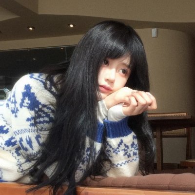 钱信伊:地下酒吧